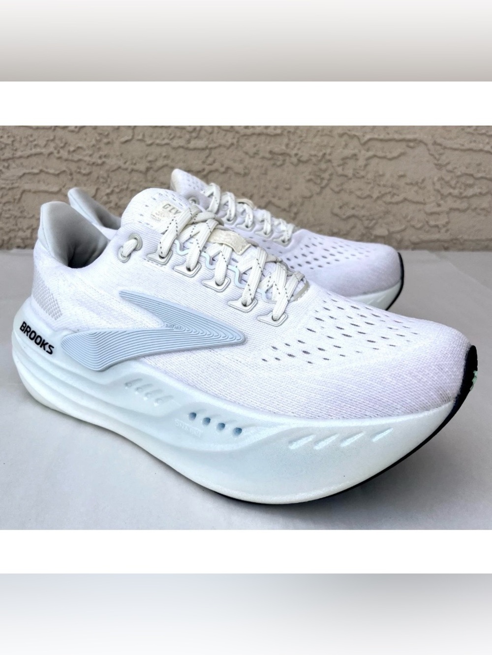 Brooks Glycerin Max Womens Size US 9.5 White Gray Running Shoes 1204361B166